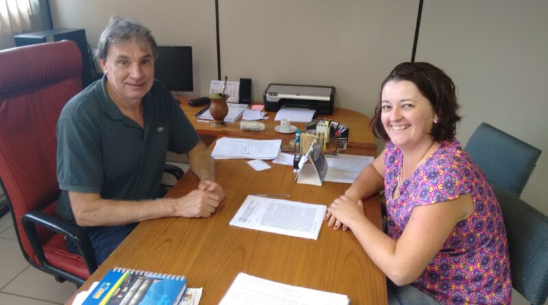 Geraldo Pauli e a presidente da APAE de Antônio Carlos, Édina Rosa Leite Pauli