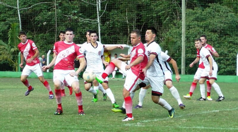 Internacional e Rachadel empataram em 4 a 4 no primeiro jogo